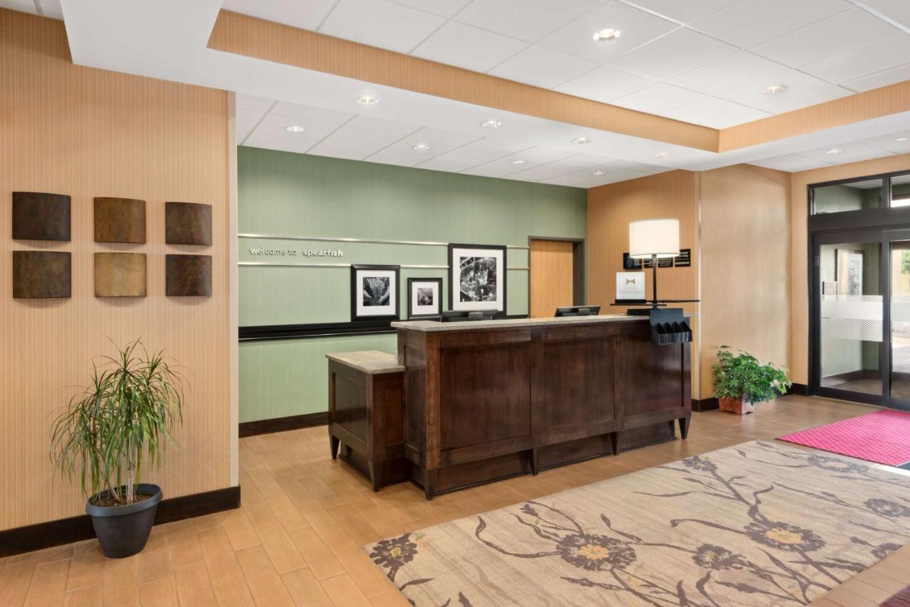 Hampton Inn Спирфиш Экстерьер фото