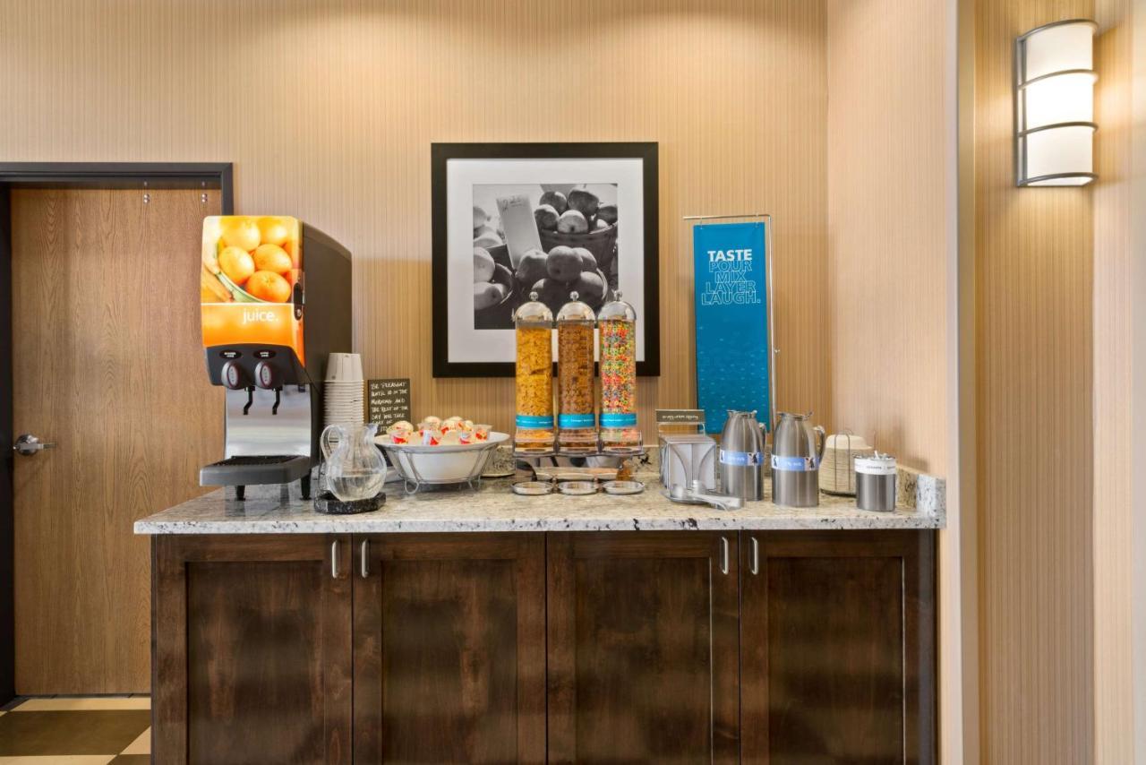 Hampton Inn Спирфиш Экстерьер фото