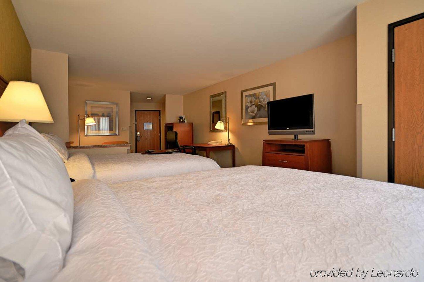 Hampton Inn Спирфиш Экстерьер фото