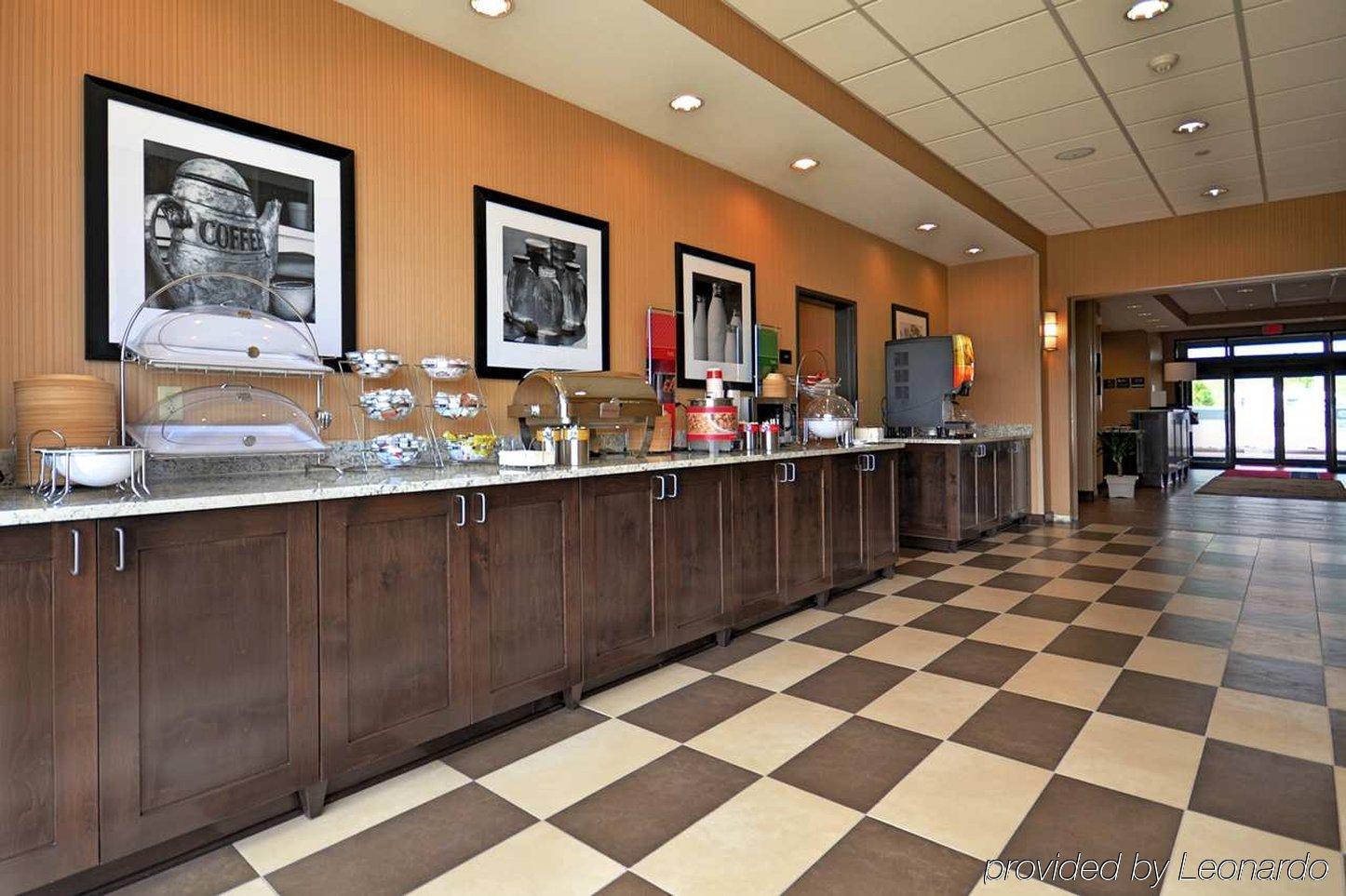 Hampton Inn Спирфиш Экстерьер фото