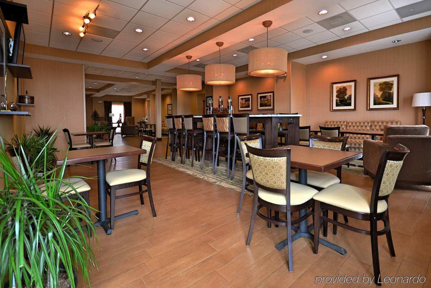 Hampton Inn Спирфиш Экстерьер фото