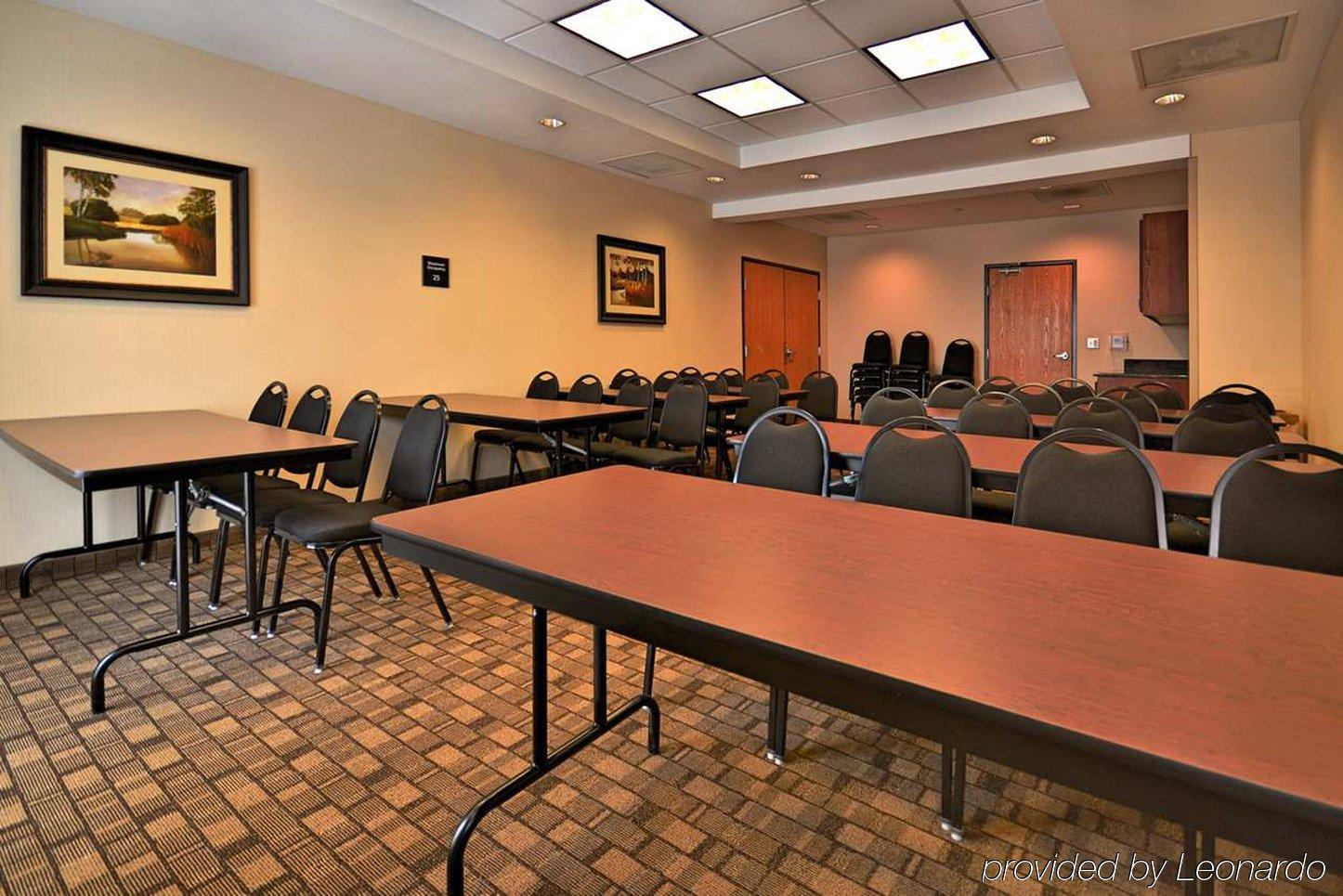 Hampton Inn Спирфиш Экстерьер фото